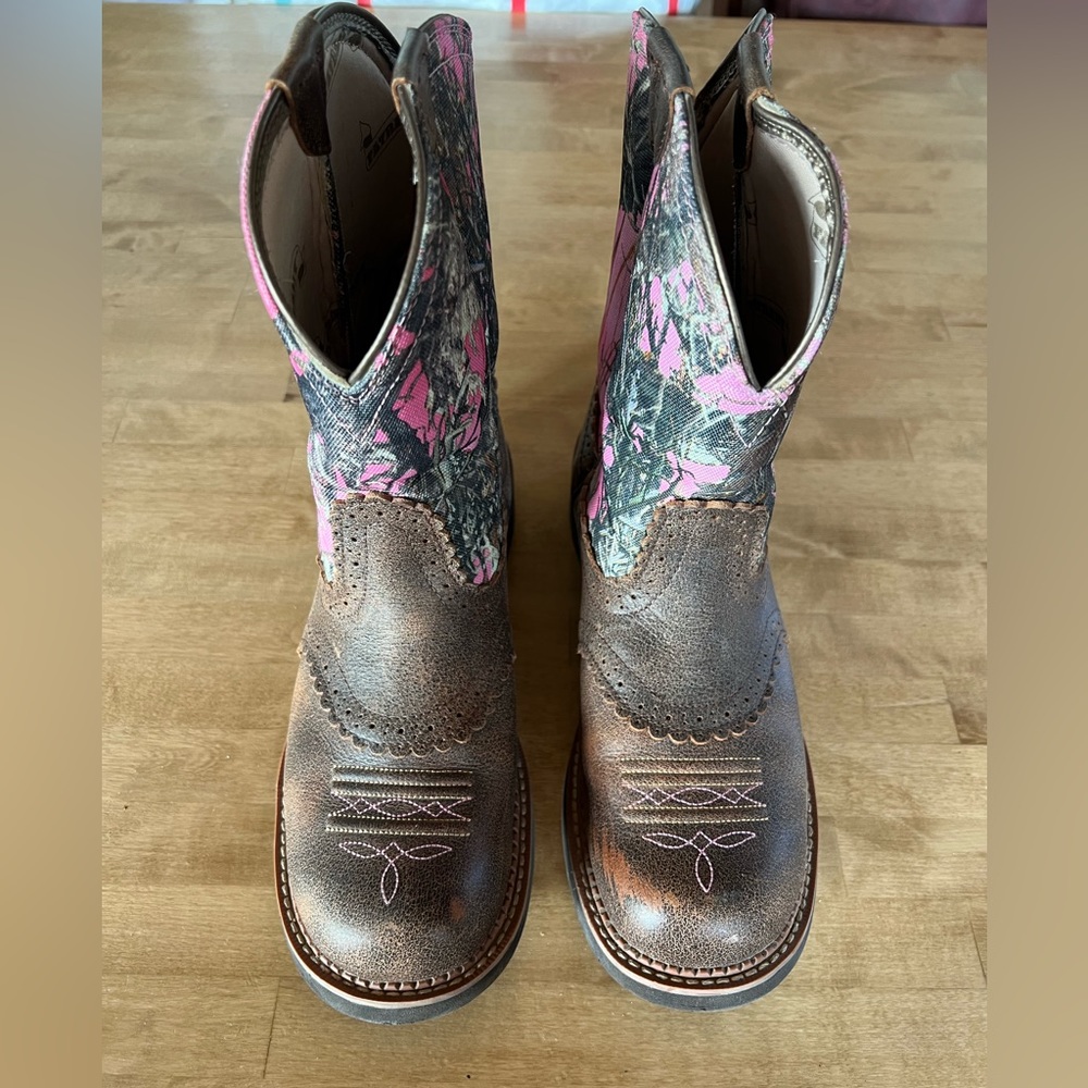Ariat Fatbaby Pink Camo boots women’s 11B 42.5